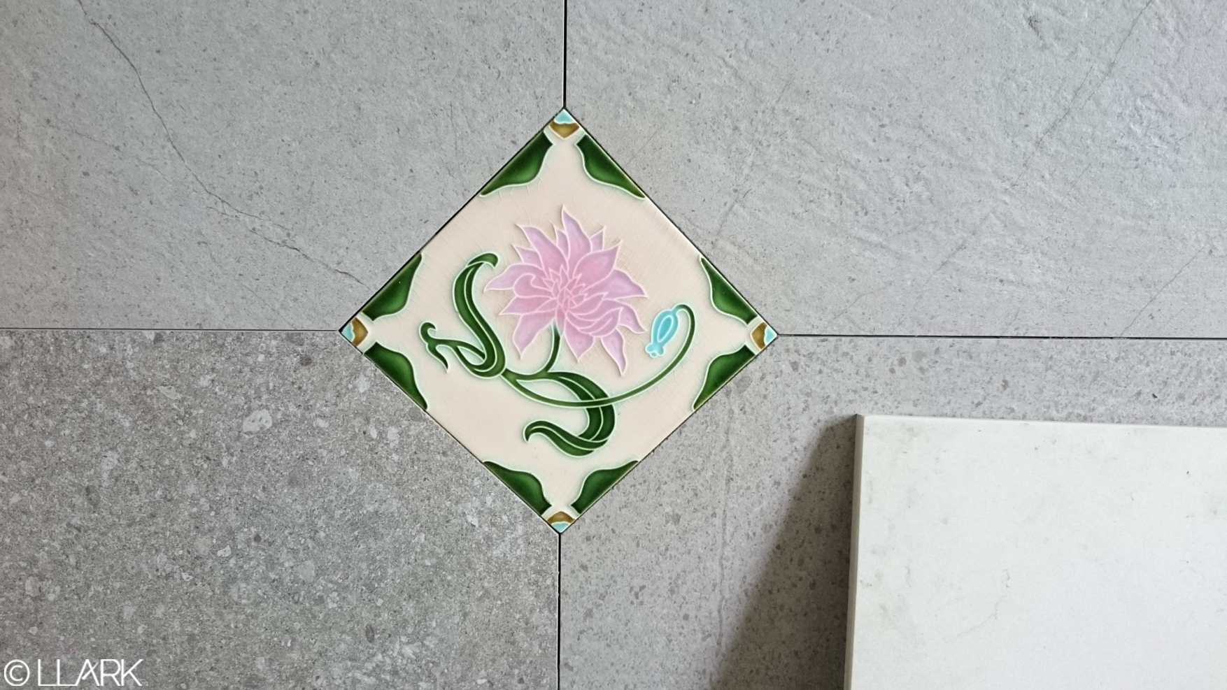 Celadon_Peranakan_Tile.jpg