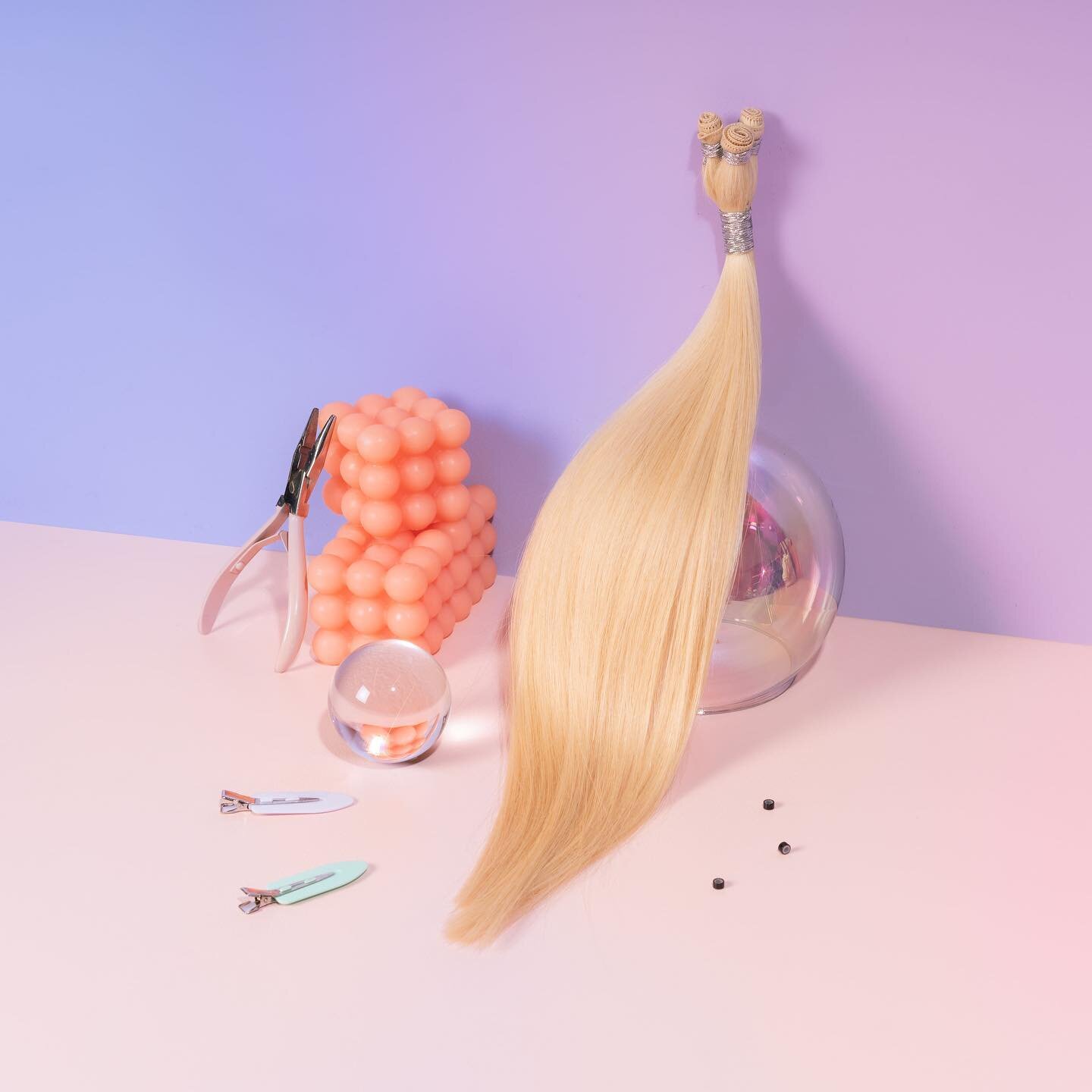 have you ever heard of the fable tale, goldilocks and the 3 bears? 👩&zwj;🦳🐻🐻🐻 well now she exists only by the hairs of your chinny chin chin! ✨get the beach blonde sand in your hair,  don't care, 💣 🐚surfer chic on the golden coast fantasy with