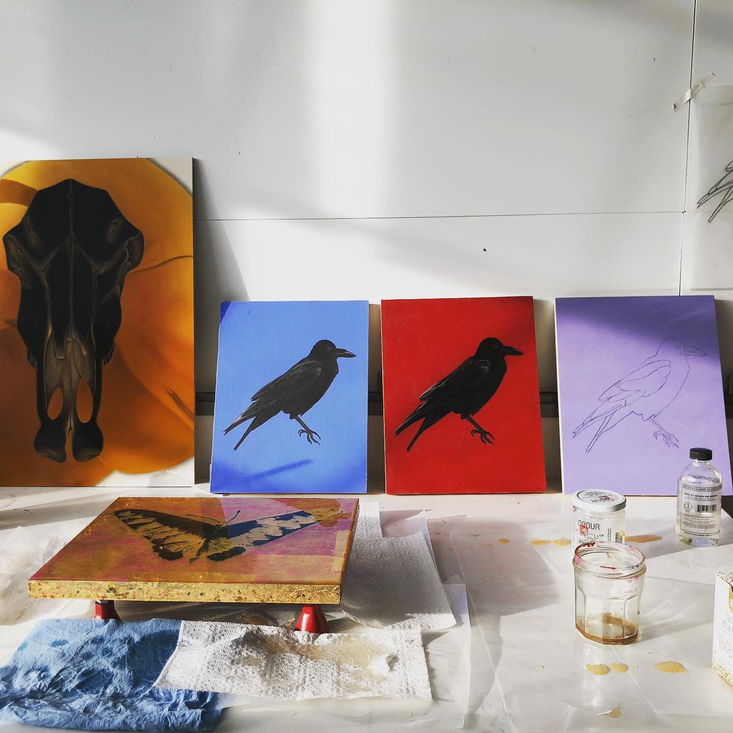 Works in progress in my new studio. Enjoying the natural light! @rryan069

#crows #corvids #artstudio #artexplosionsf #artexplosionstudios