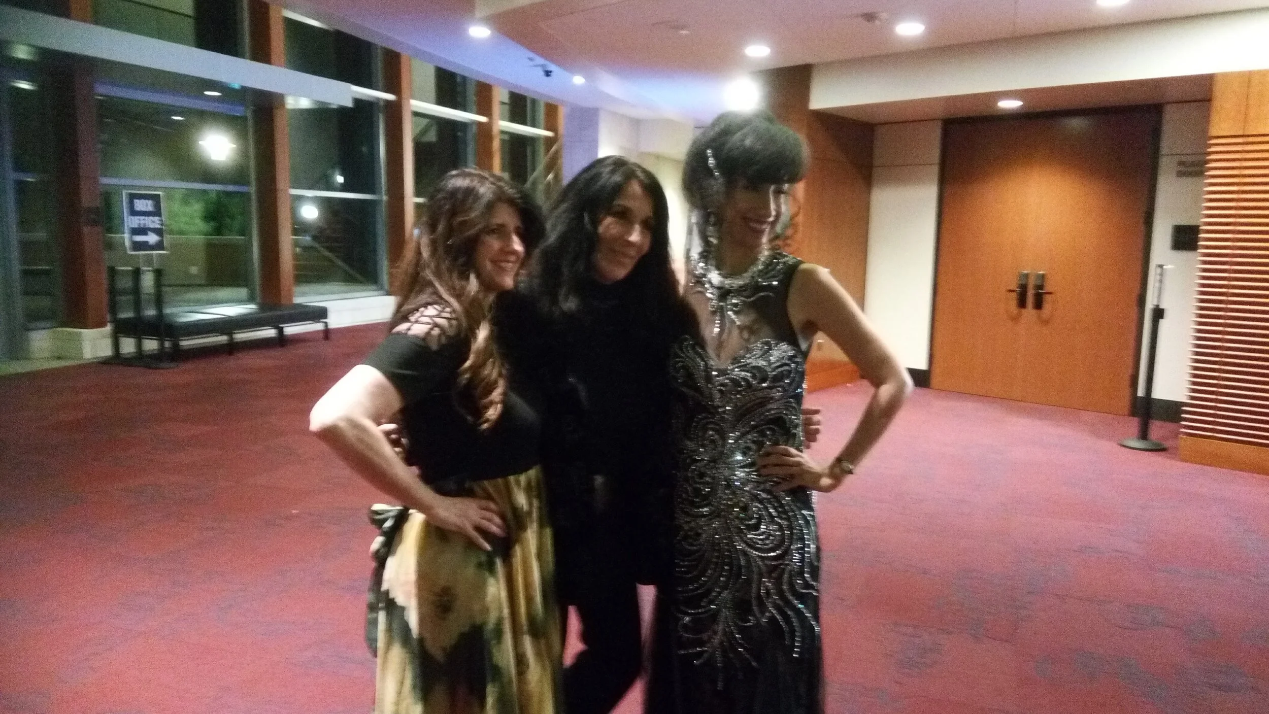 Hey its Me, Liz and Lisa!! Hanging out in the foyer meeting and greeting people! 