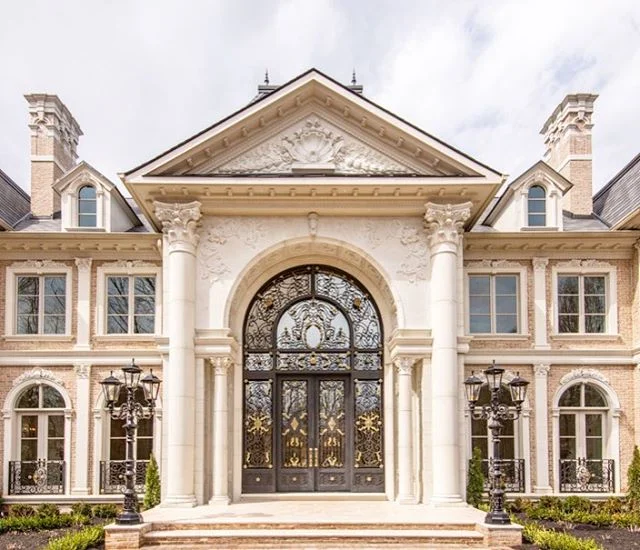 An amazing home in Virginia for which we designed and fabricated the doors, sidelights and transom.