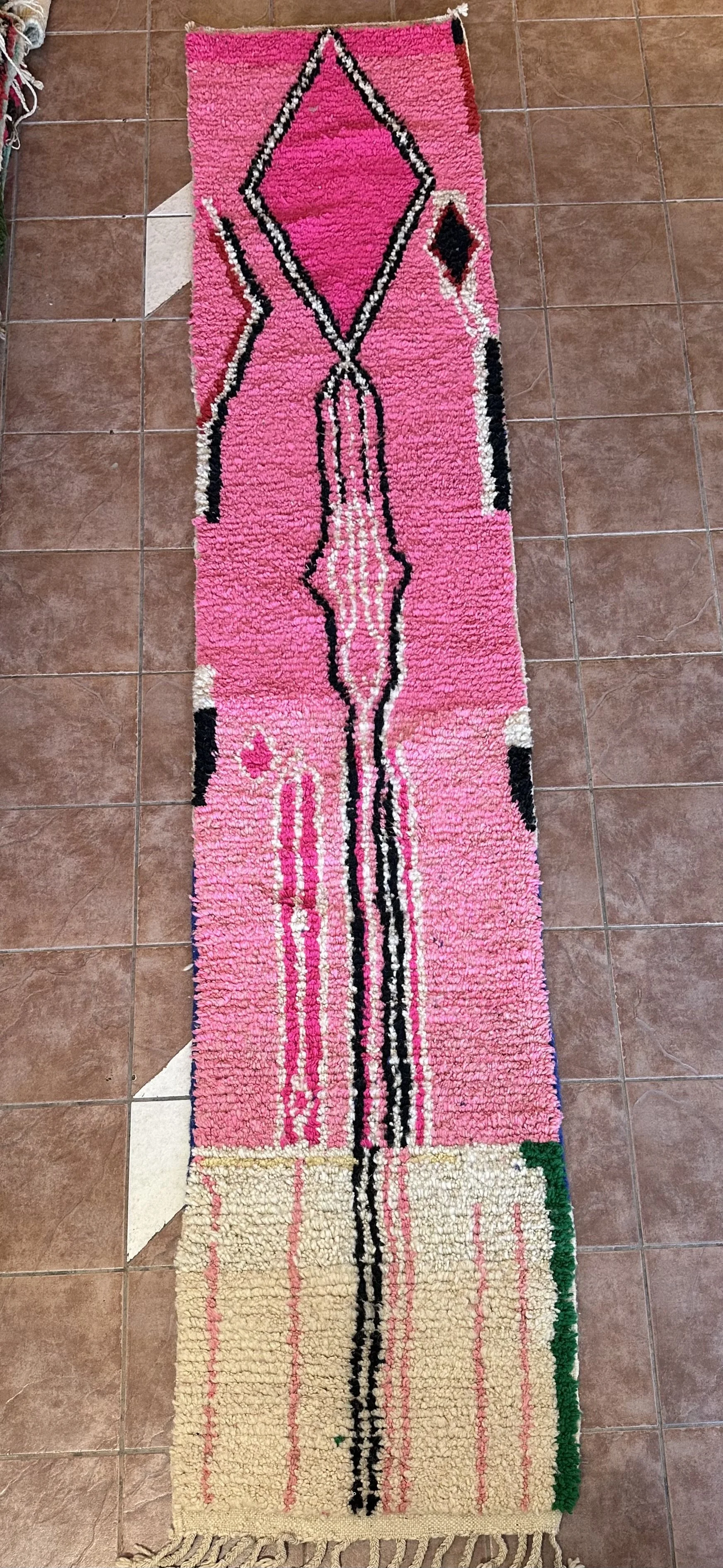 MMJ2221 (2’3” x 11’3”)