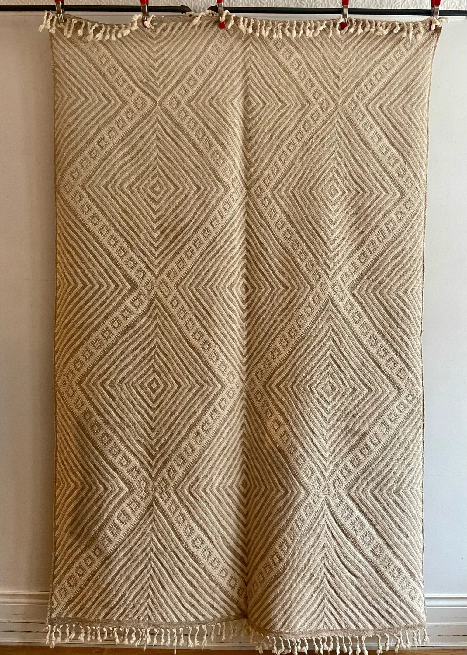 CDA01AB8-B4CC-41BE-A399-6316E2E4DC58