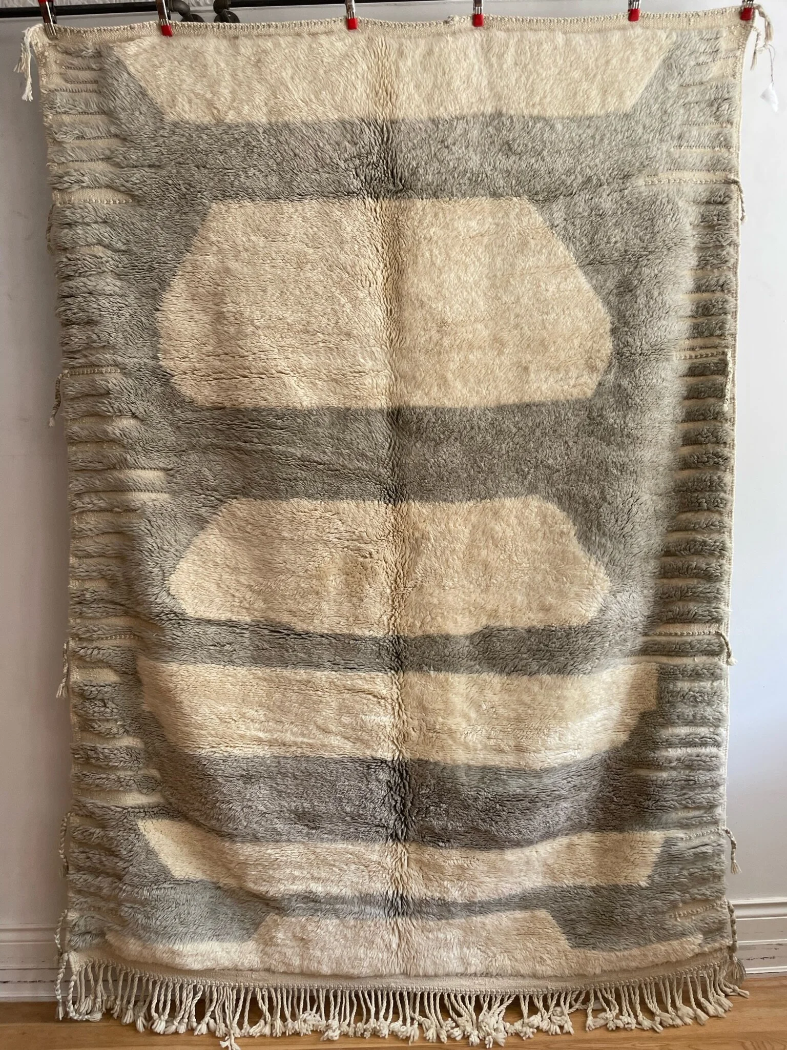 7B213855-E037-4F3D-BF4D-3726EF5F5536