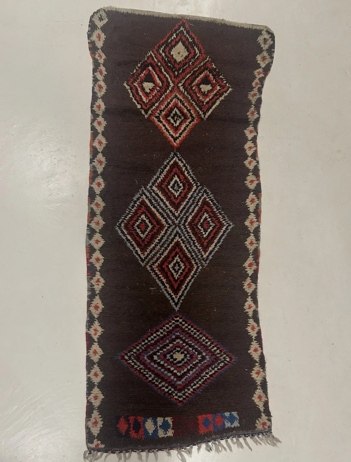 MMB34 (2’9” x 7”)