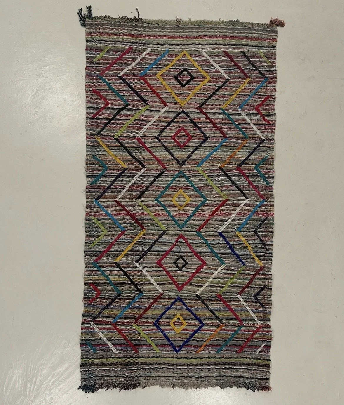 MMFW16 (2’11” x 4’7”)