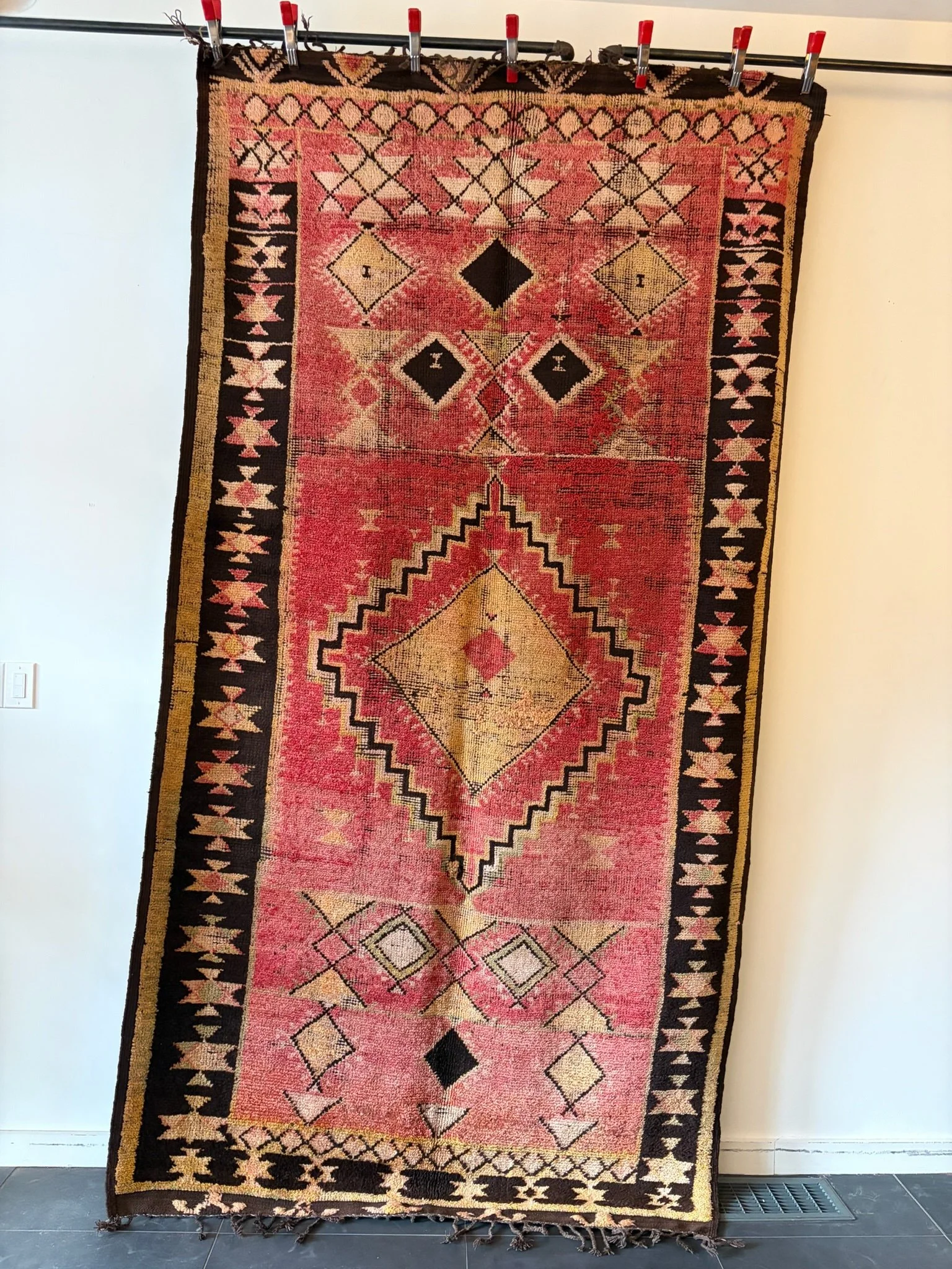 J7013 (5'5" x 9'11")