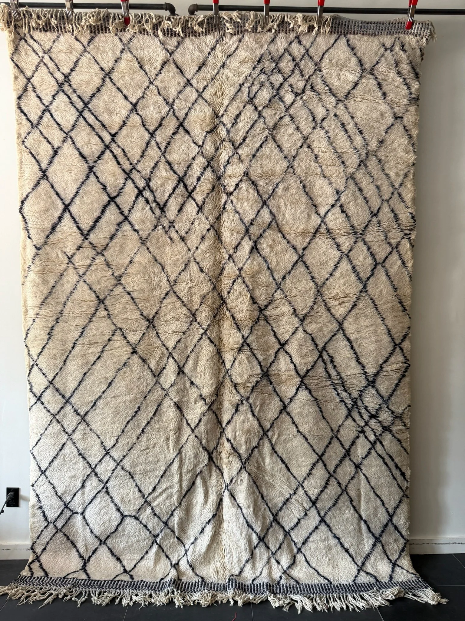AN08 (7' x 10'3")
