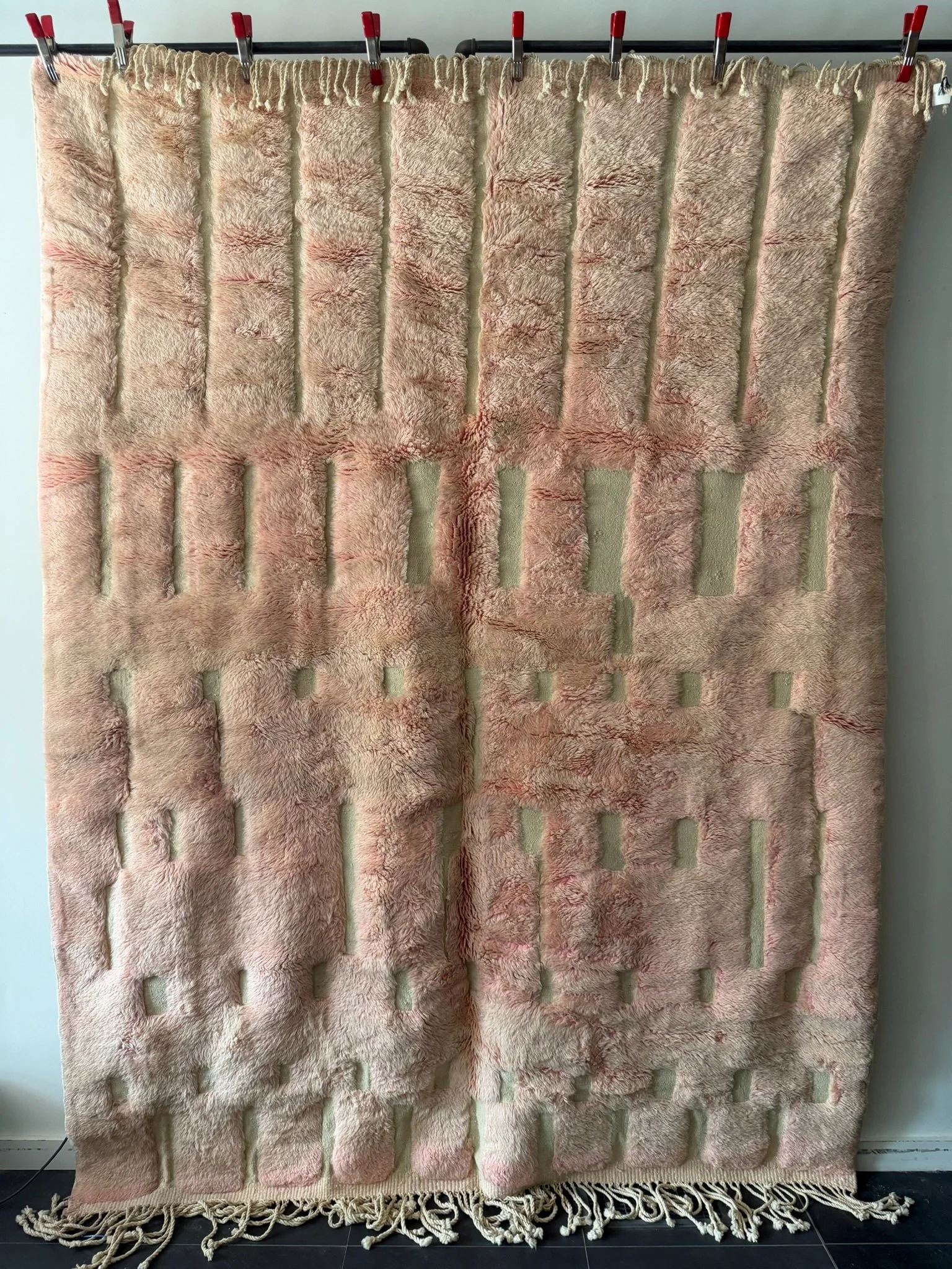 AN010 (7'2" x 9'7")