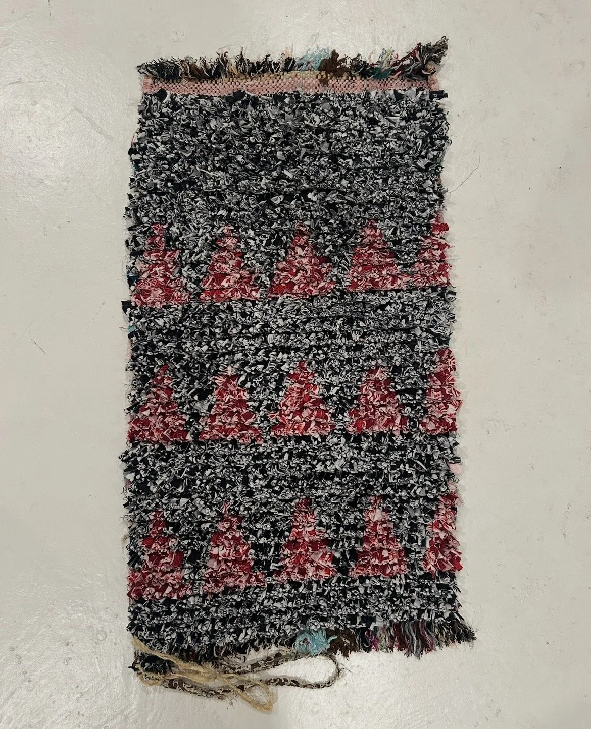 MMB42 (1’7” x 2’11”)