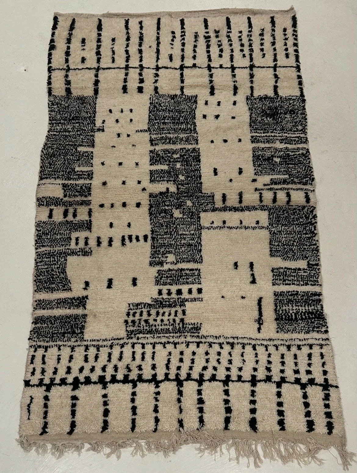 MMNS08 (4’6” x 8’1”)