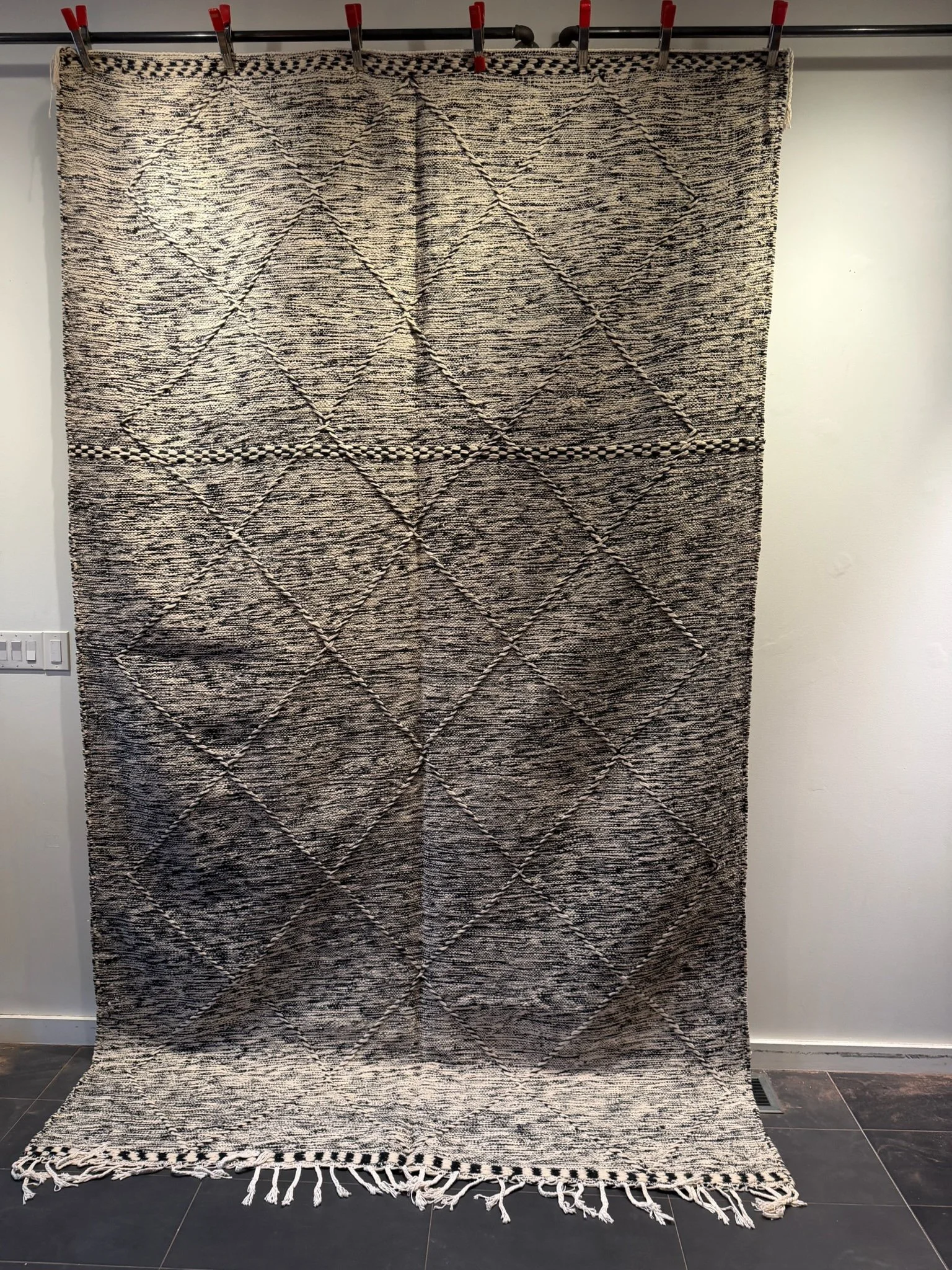 MMD2703 (7' x 11'3")