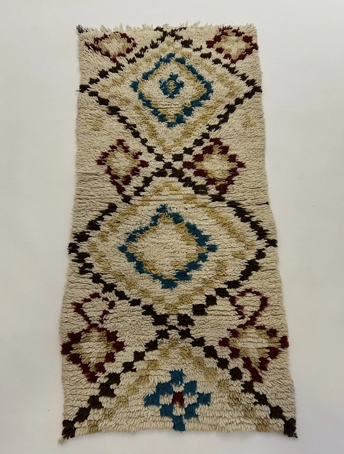 MMC09 (2’7” x 5’8”)