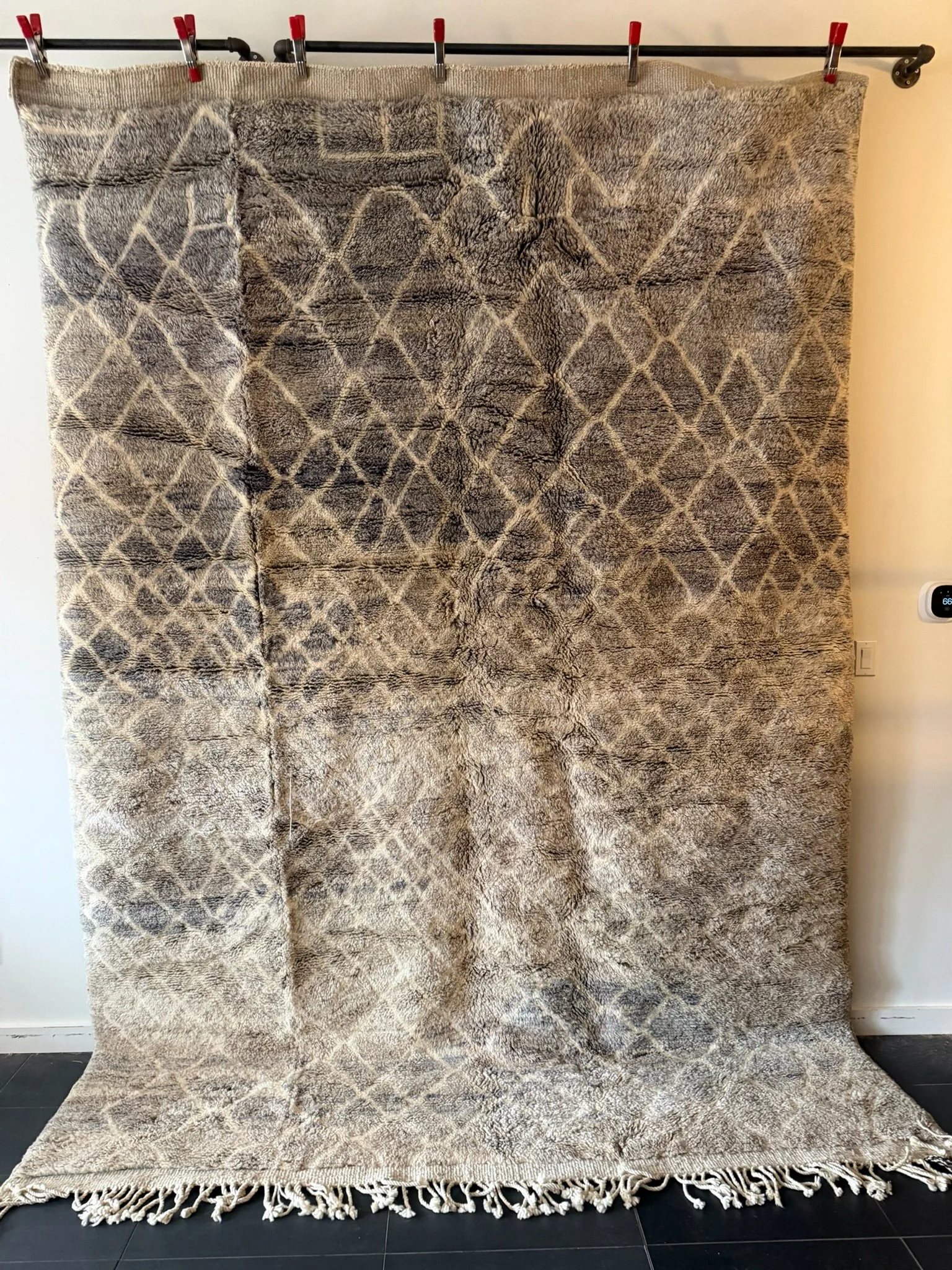 MM1106 (8'1" x 11'5")