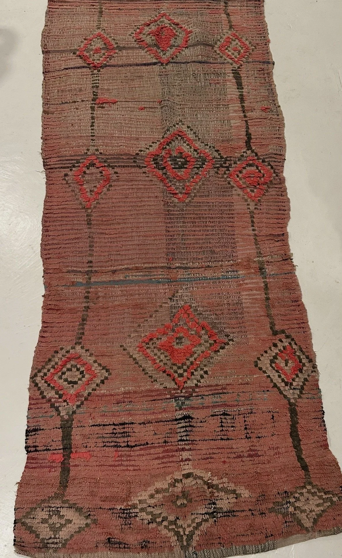 MMB06 (3’10” x 9’10”)