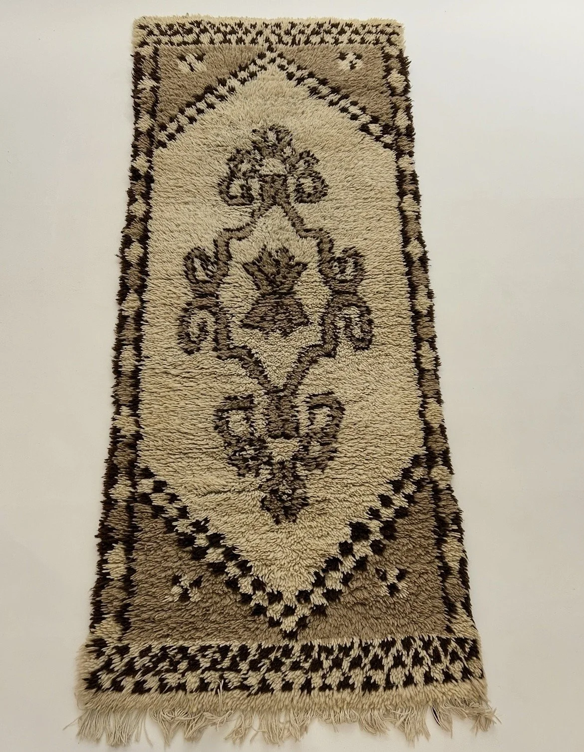 MMC08 (2’10” x 7”)