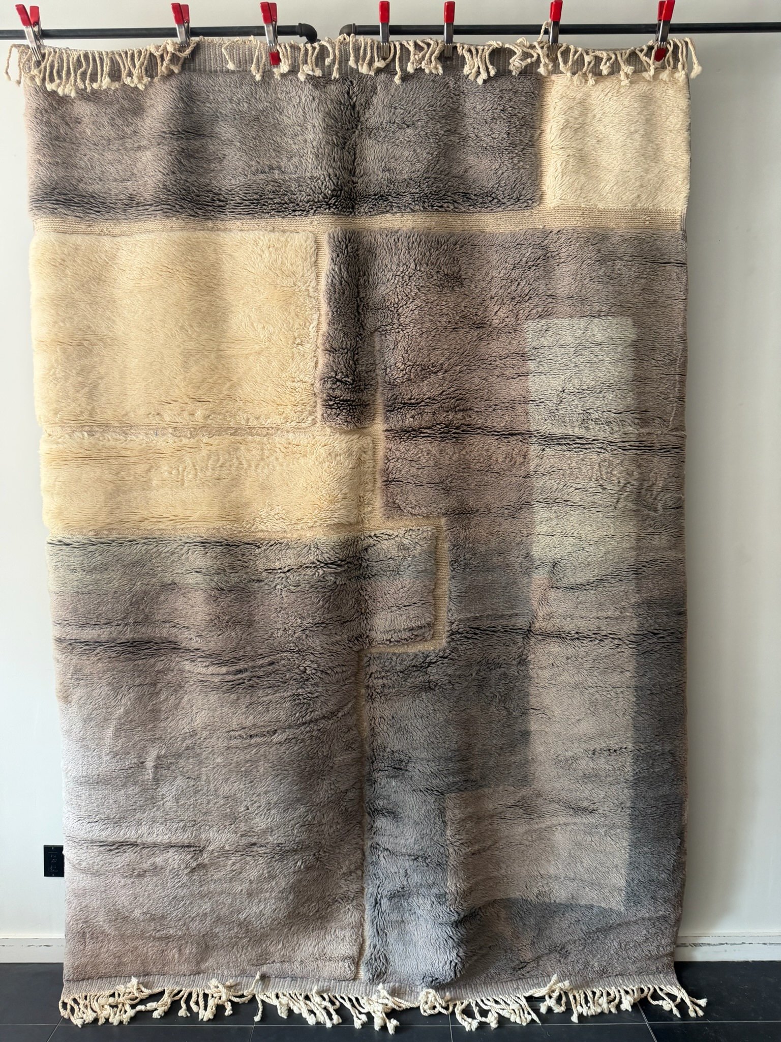 AN041 (7' x 10')