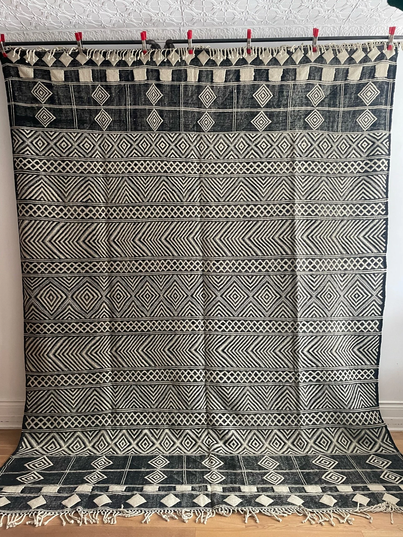 BKR01 (9'8" x 12'8")