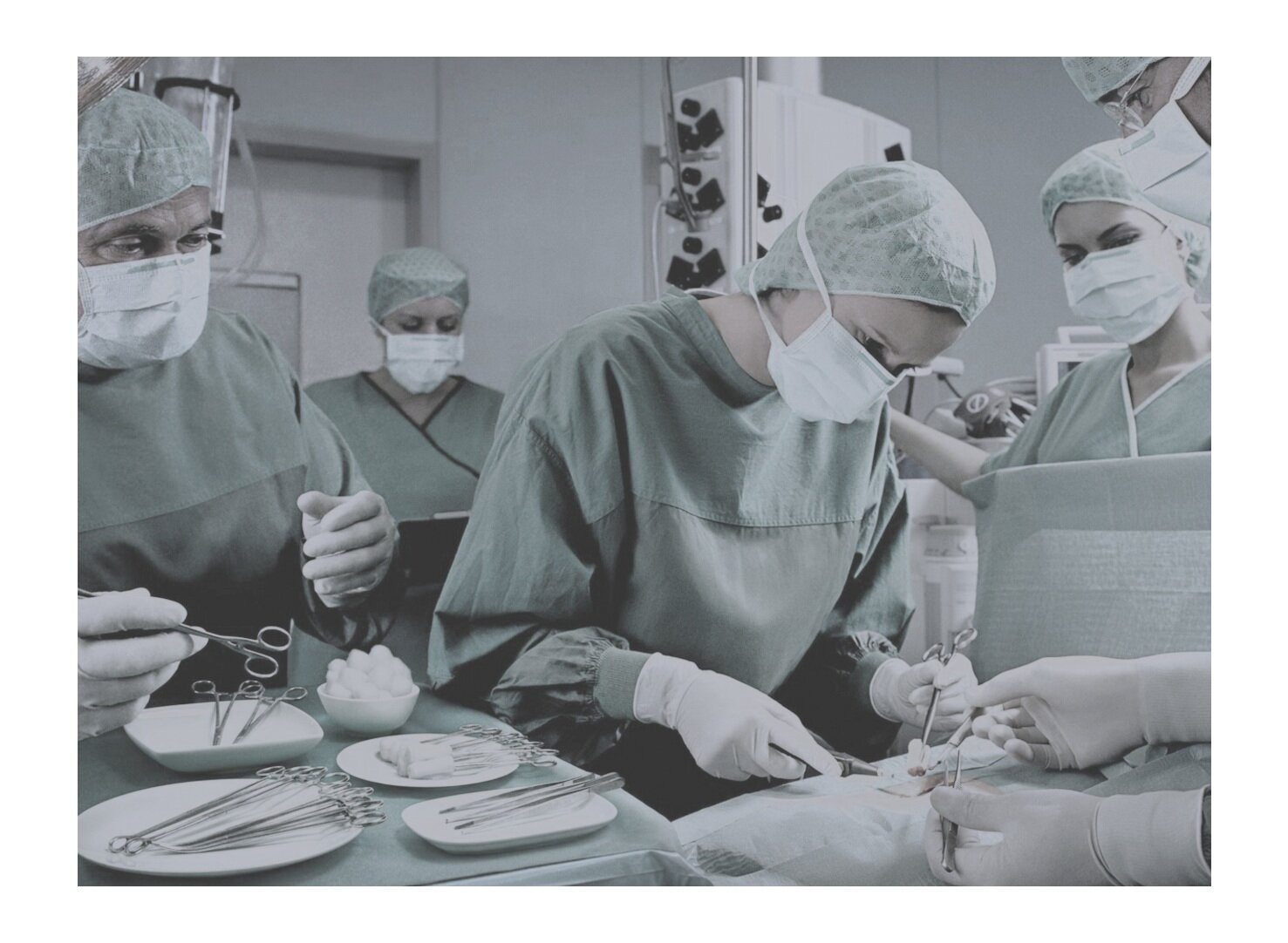 Время операции c. Хирургическое вмешательство. Операционная в хирургии. Операционна после операции.