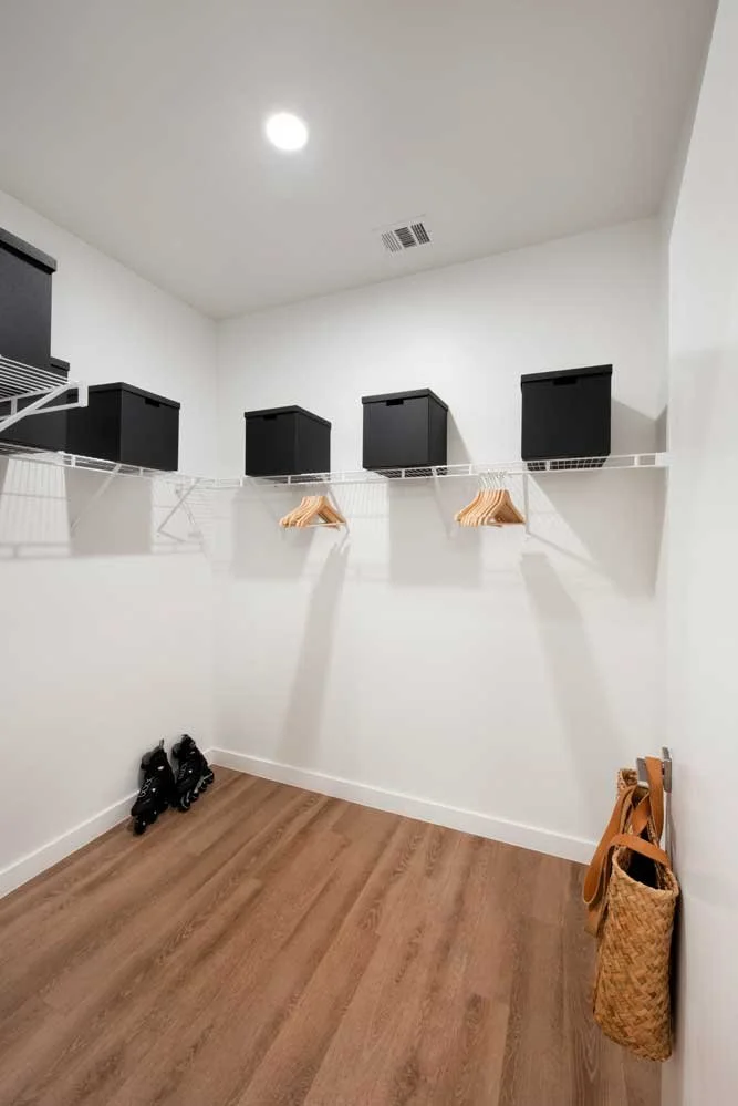 CypressManor_model-2x2_closet-01.jpg