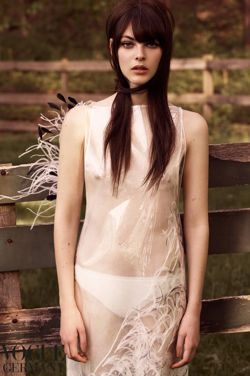 Vogue-Germany-Vittoria-Ceretti-Luigi-Iango-2.jpg