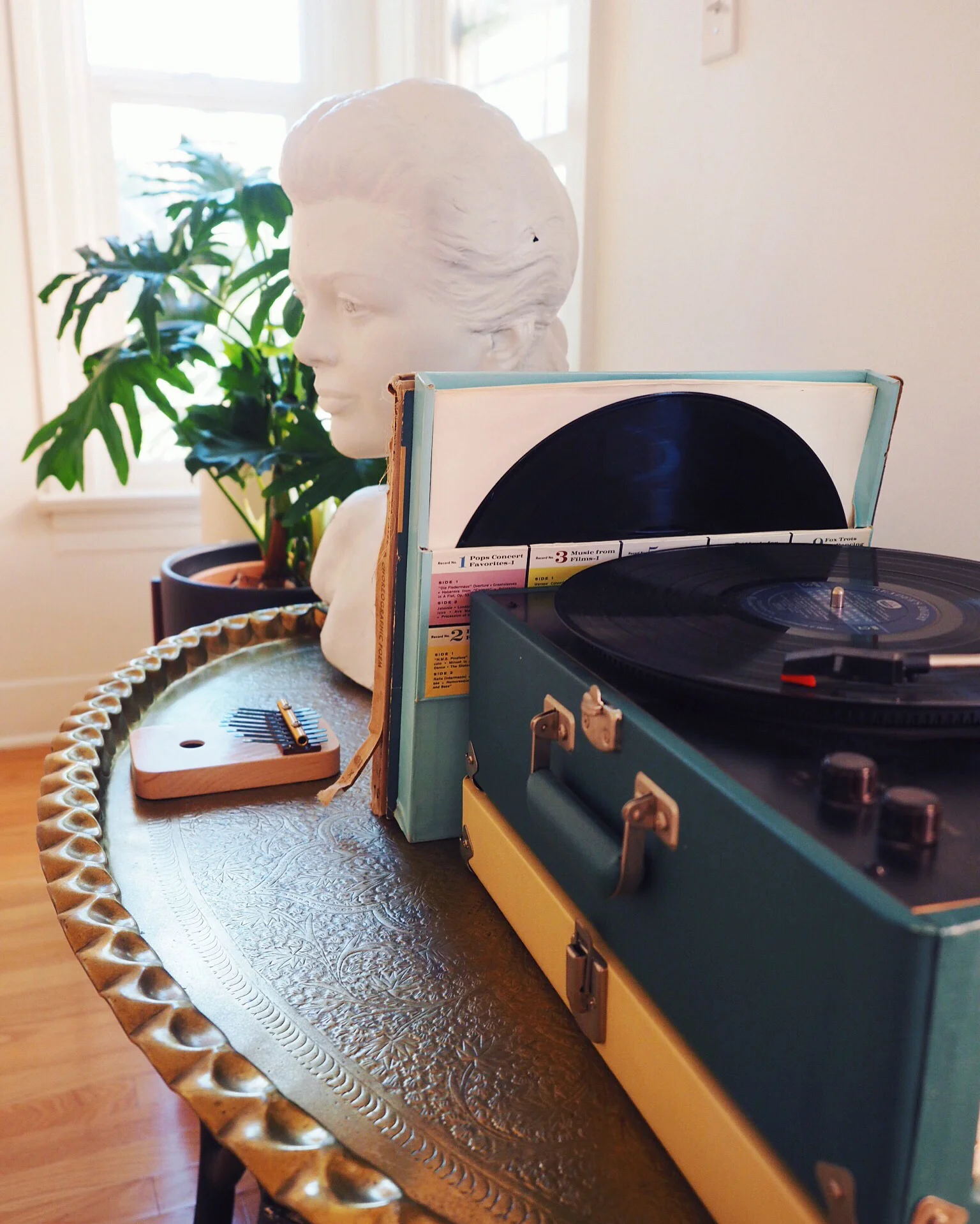  Hey Mr. DJ, put a record on.. 