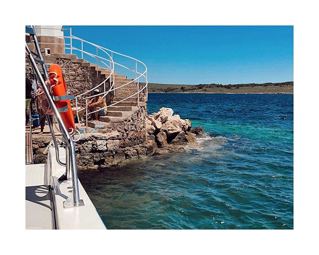 heliophile :: desire to stay in the sun, lover of sunlight, enjoys flocking to the beach specifically...
#alluvMENORCA
.
.
.
.
.
 #menorca #spain #menorcaspain #espa&ntilde;a #visitmenorca #visitspain #travelspain #europe #balearicislands #travels #l