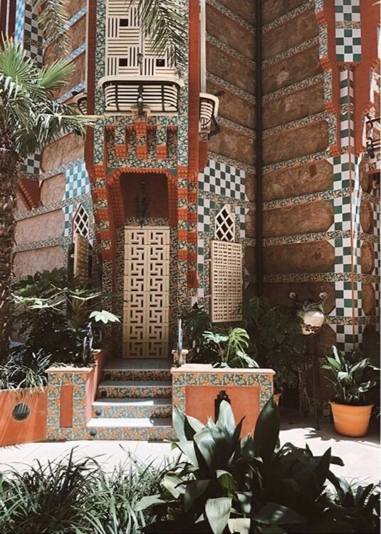 still not over the tiles at @casavicens
#alluvBARCELONA
.
.
.
.
.
 #barcelona #spain #barcelonaspain #españa #visitbarcelona #visitspain #travelspain #europe #bcn #travels #letsgosomewhere #passionpassport #bestvacations #worldplaces #explore #explor