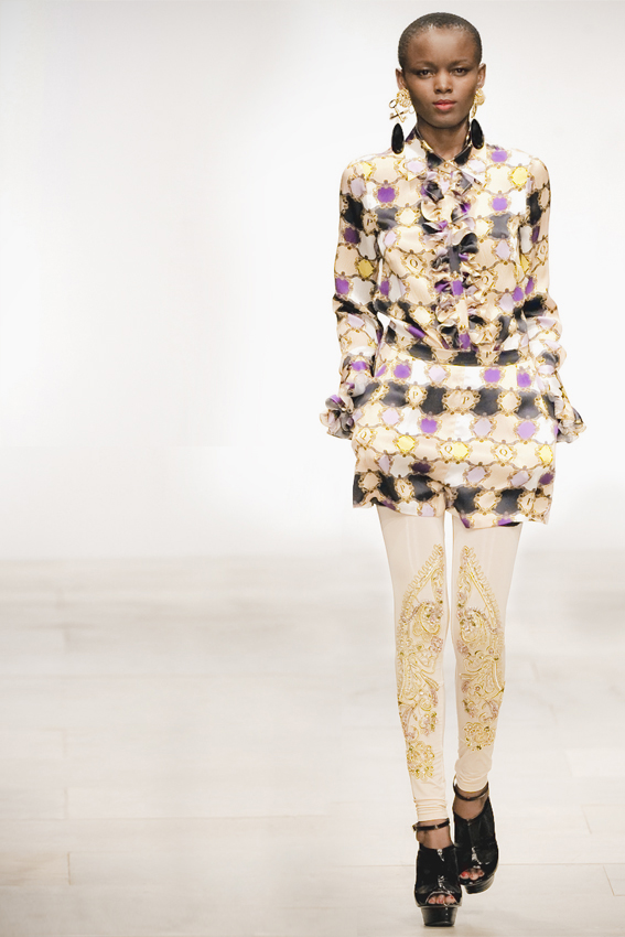 embroidered priscilla legging.jpg