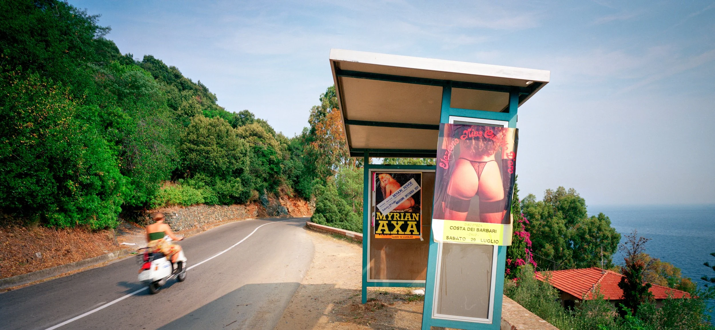 elba_busstop.jpg
