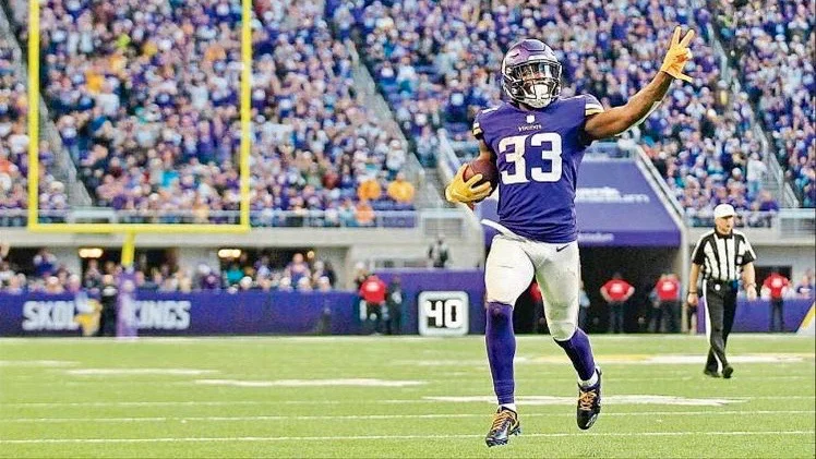 Dalvin Cook will finish the season with 1300 yards and 11 touchdowns and wouldn’t surprise me if he catches few touchdowns through the air.