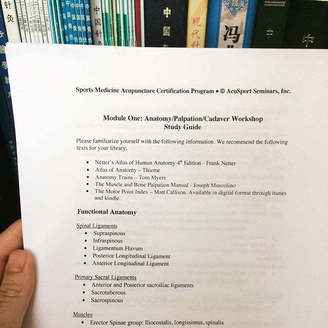 Just printed my week 1 study guide. So excited to start this year long orthopedic sports medicine program for acupuncturists! Day one...Cadaver lab 💁🏼👌🏼😬 #TCM #acupuncture #alwayslearning