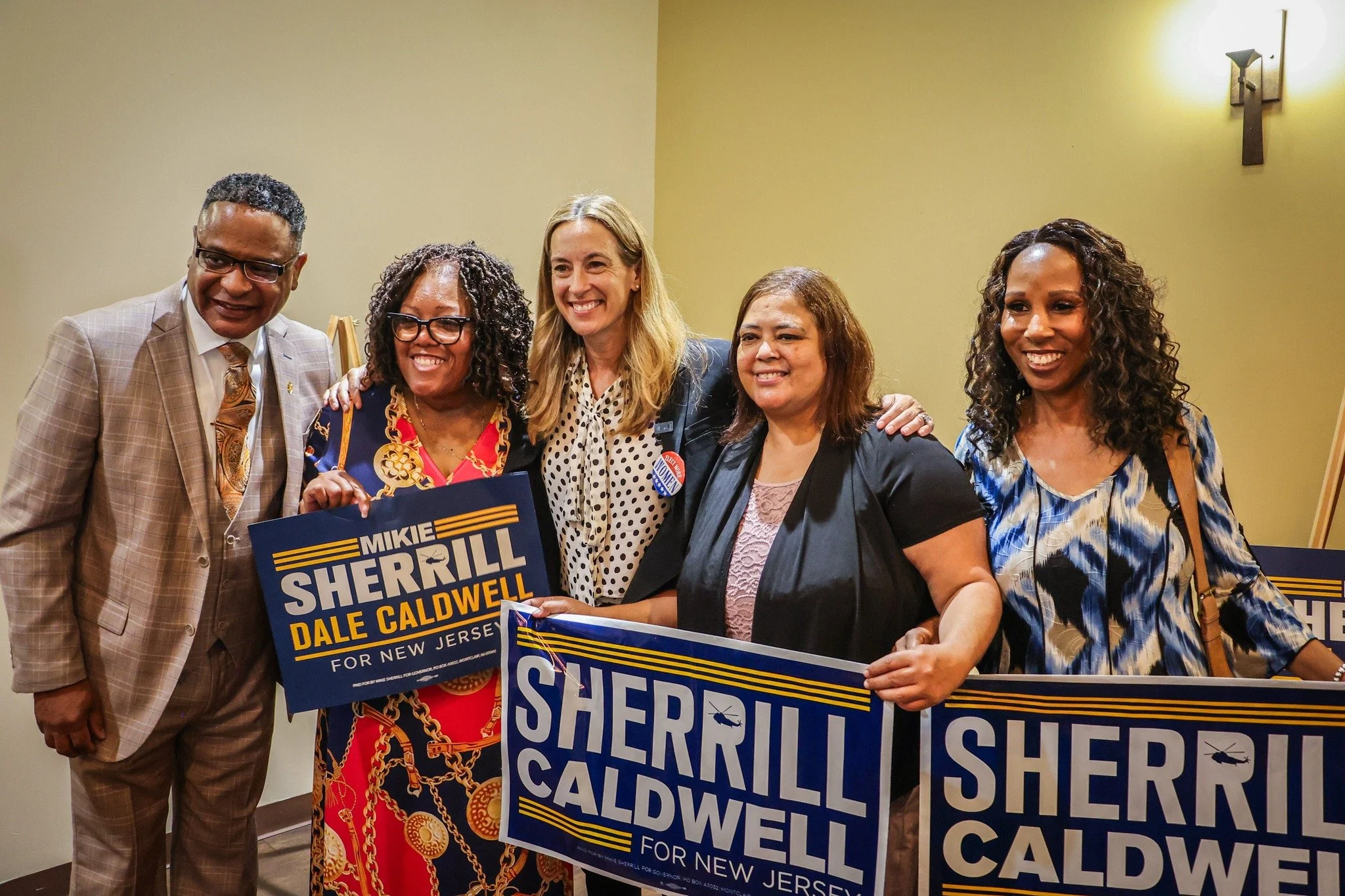 🚨 Republicans are currently leading us in Vote by Mail returns by 3 points. A 4-point improvement for Democrats would deliver the kind of margin that decides tight races. Join us this weekend for phone banking or canvassing:

📳 Phone Banking &mdash