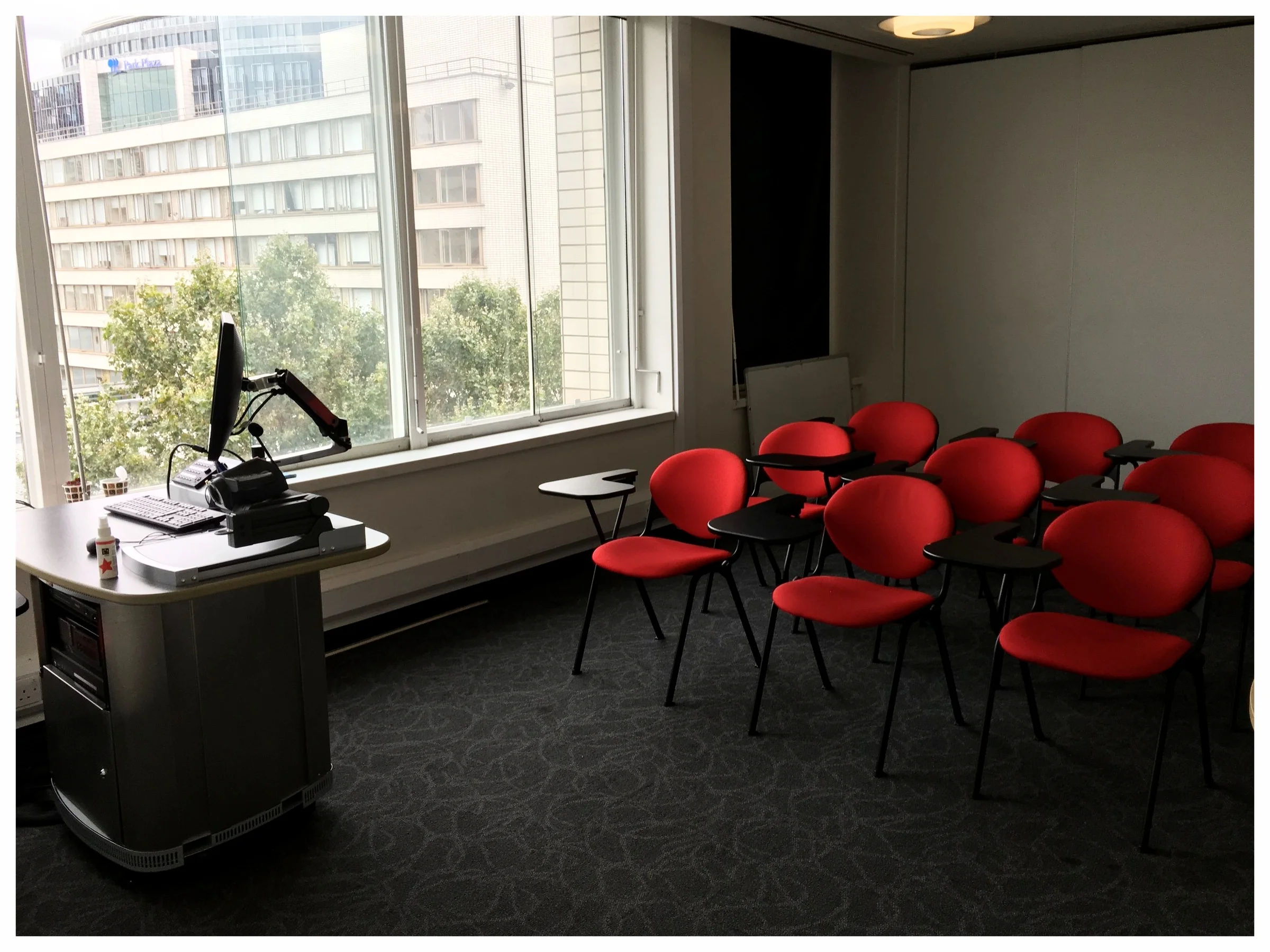 Small class sizes, modern venue