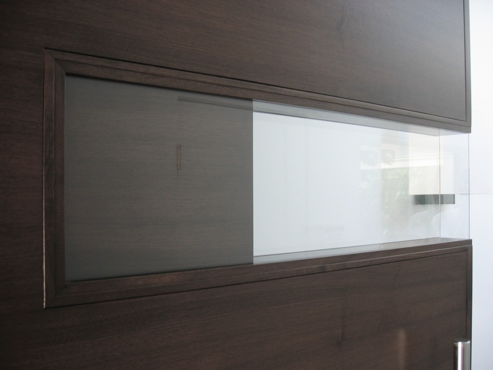 SINGER CUSTOM DOOR.png