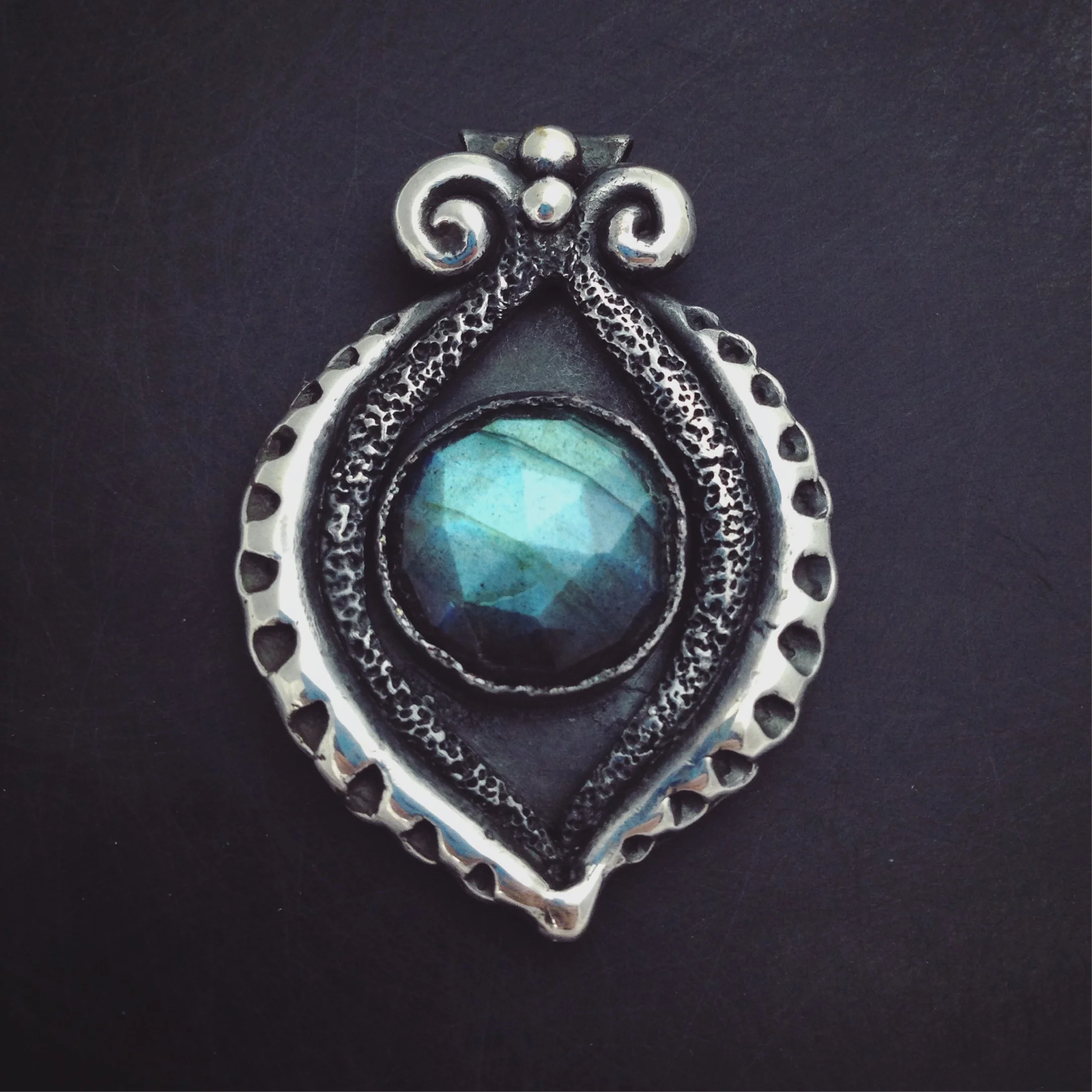 Labradorite Oracle