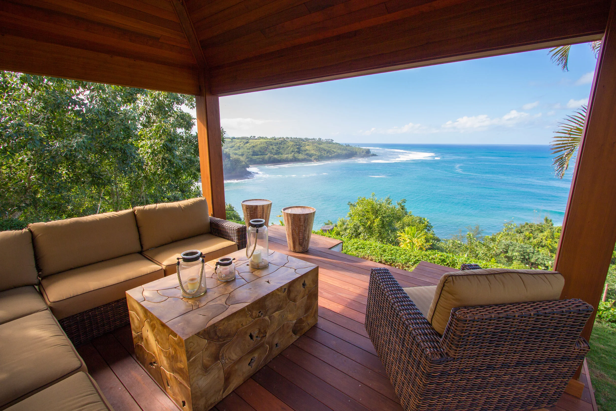 North Shore Ocean Bluff Home with Rainbows Served Daily
