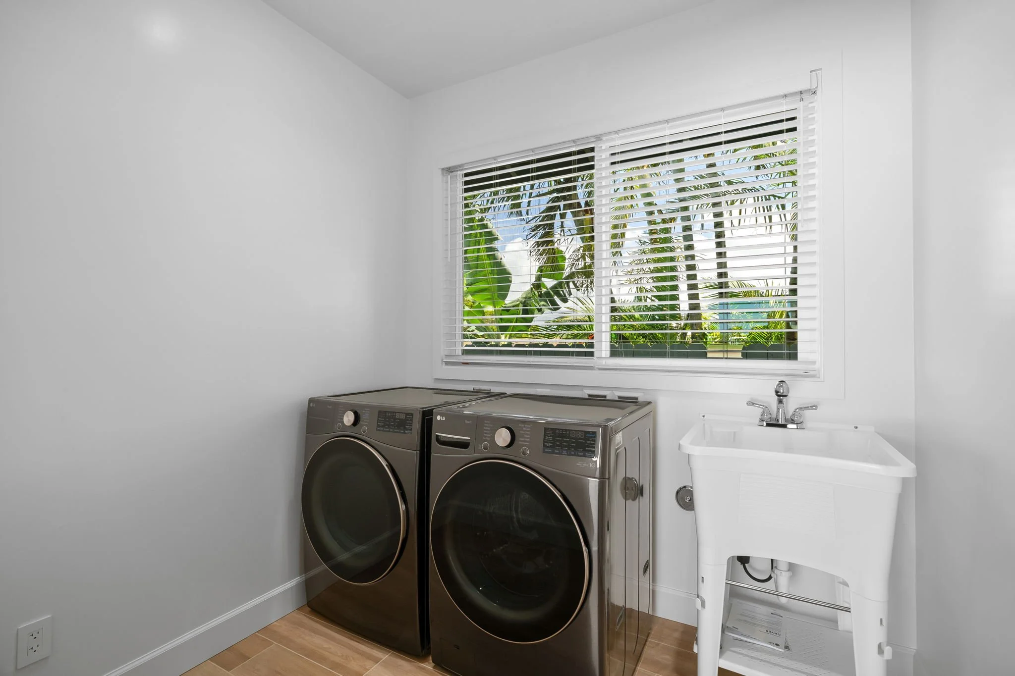 730738_28.jpg
