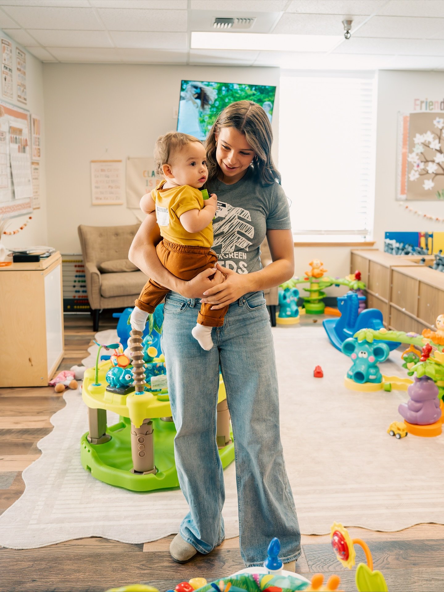 There&rsquo;s something special about Sundays with our kids 🤍 #kidsministry #changetheworld #pnw #evergreen #church #jesus #sundays