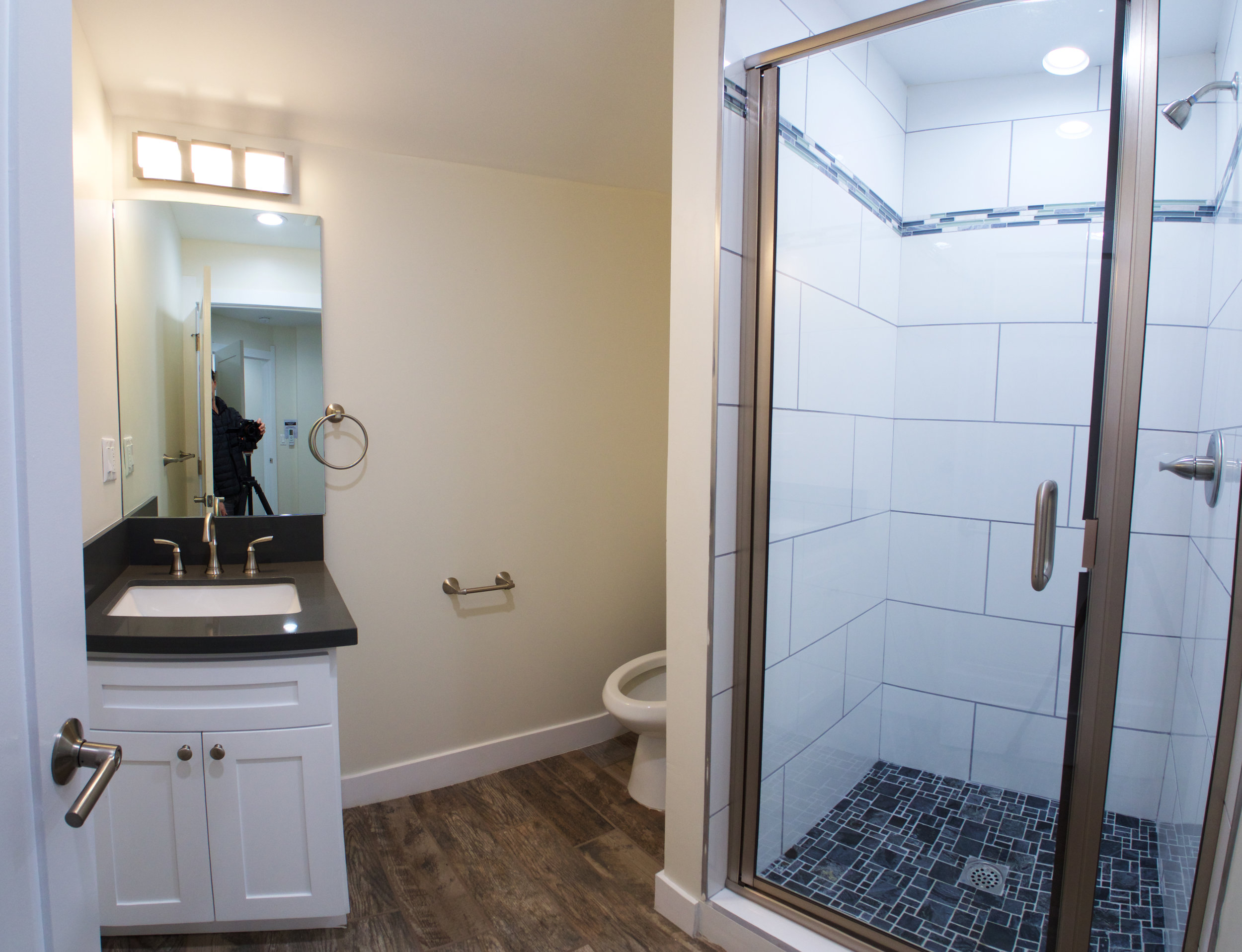 Bathroom 2.jpg