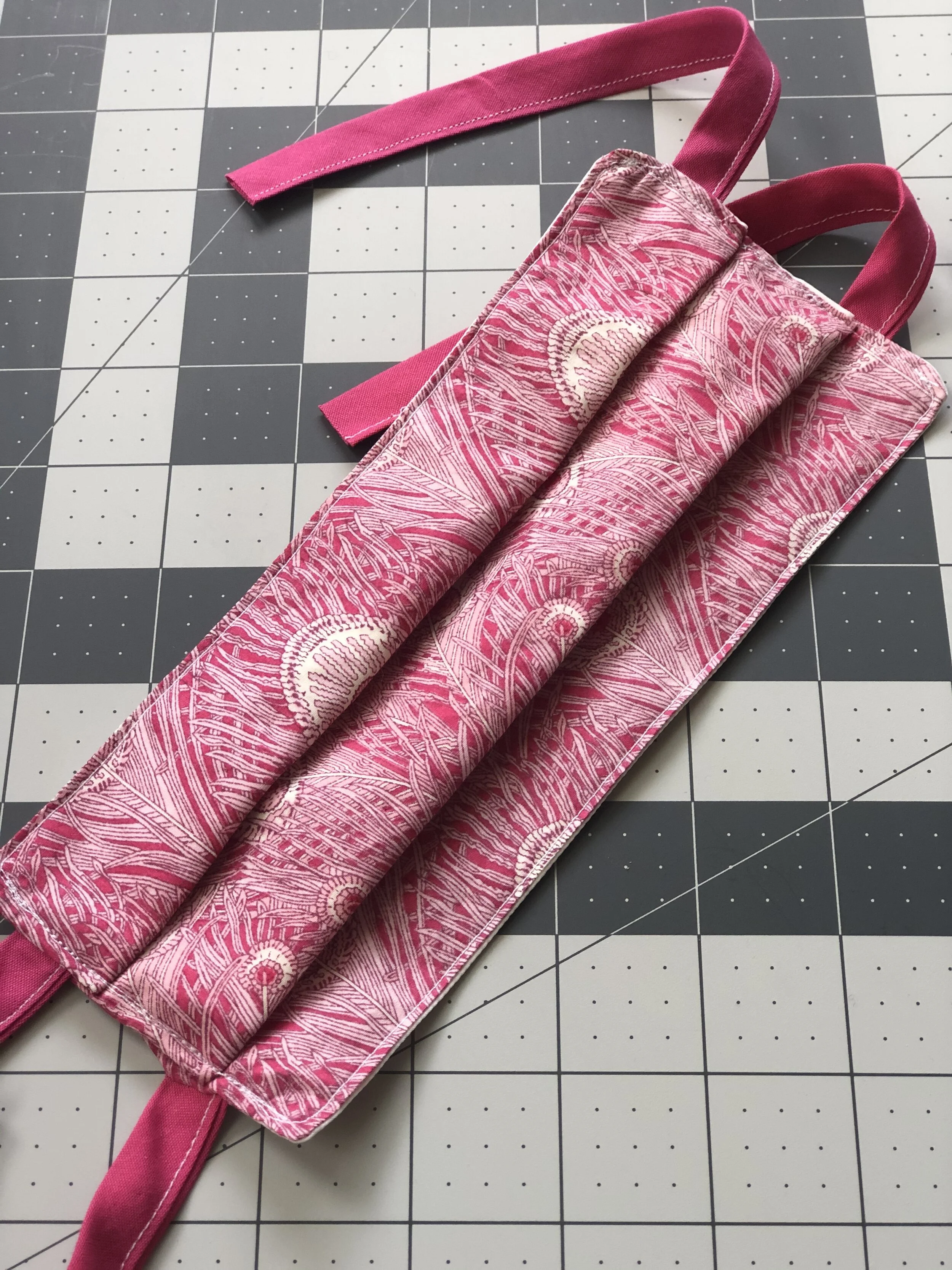 Wati Facemask Pink Peacock.jpg
