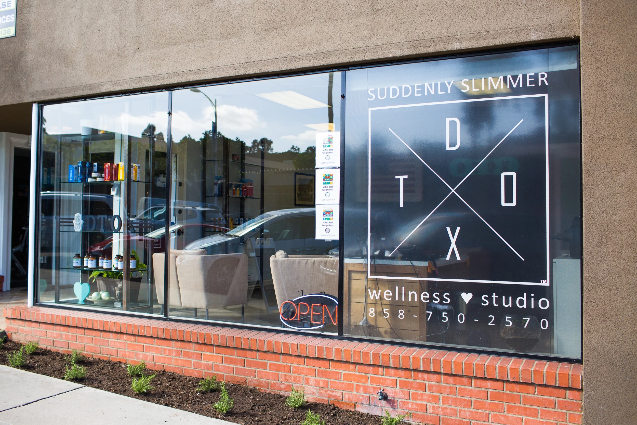  Suddenly Slimmer Detox & Wellness Studio’s Guide to Healthy New Year’s Resolutions
