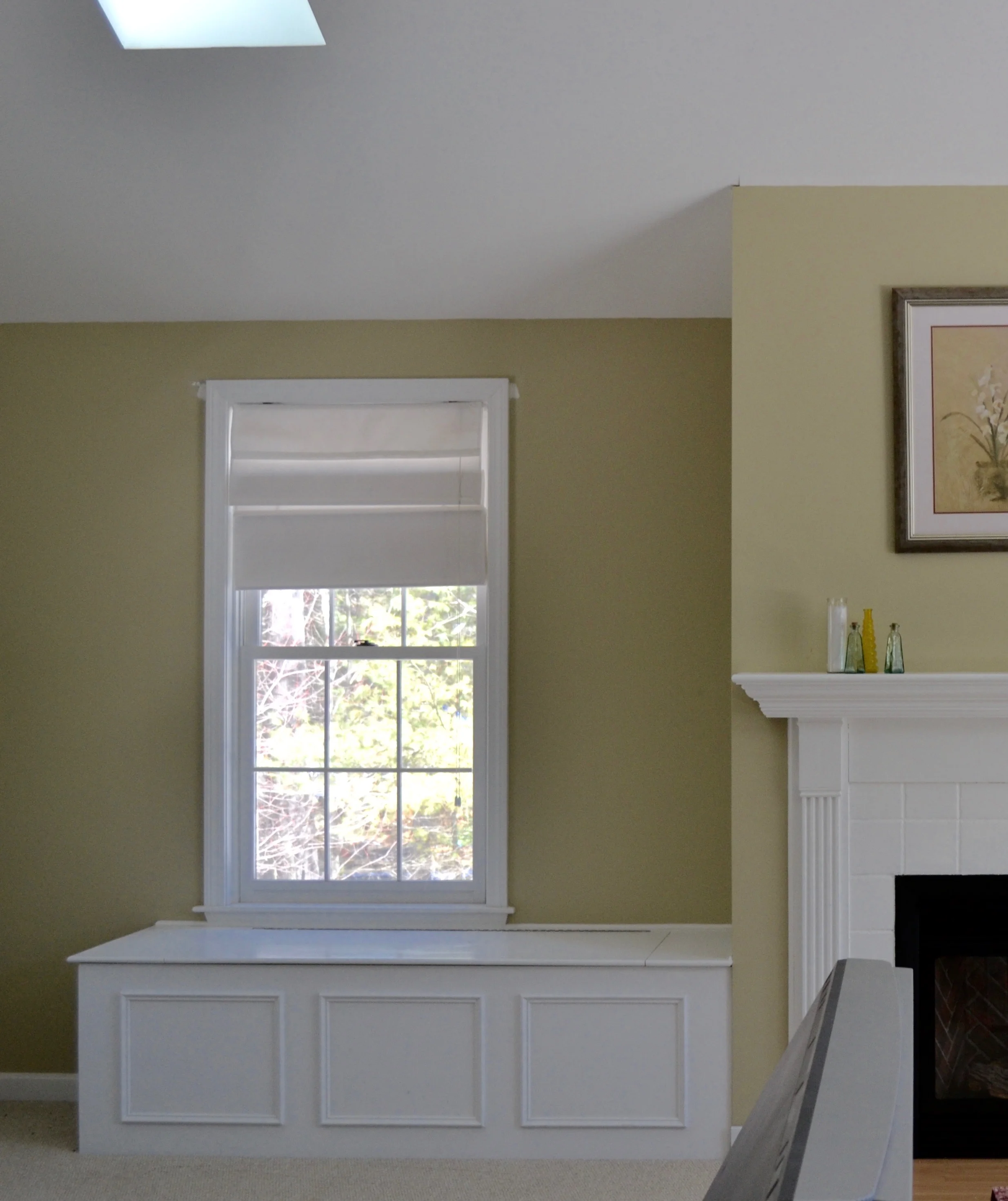 Before: The alcove was painted the same color as the rest of the room.