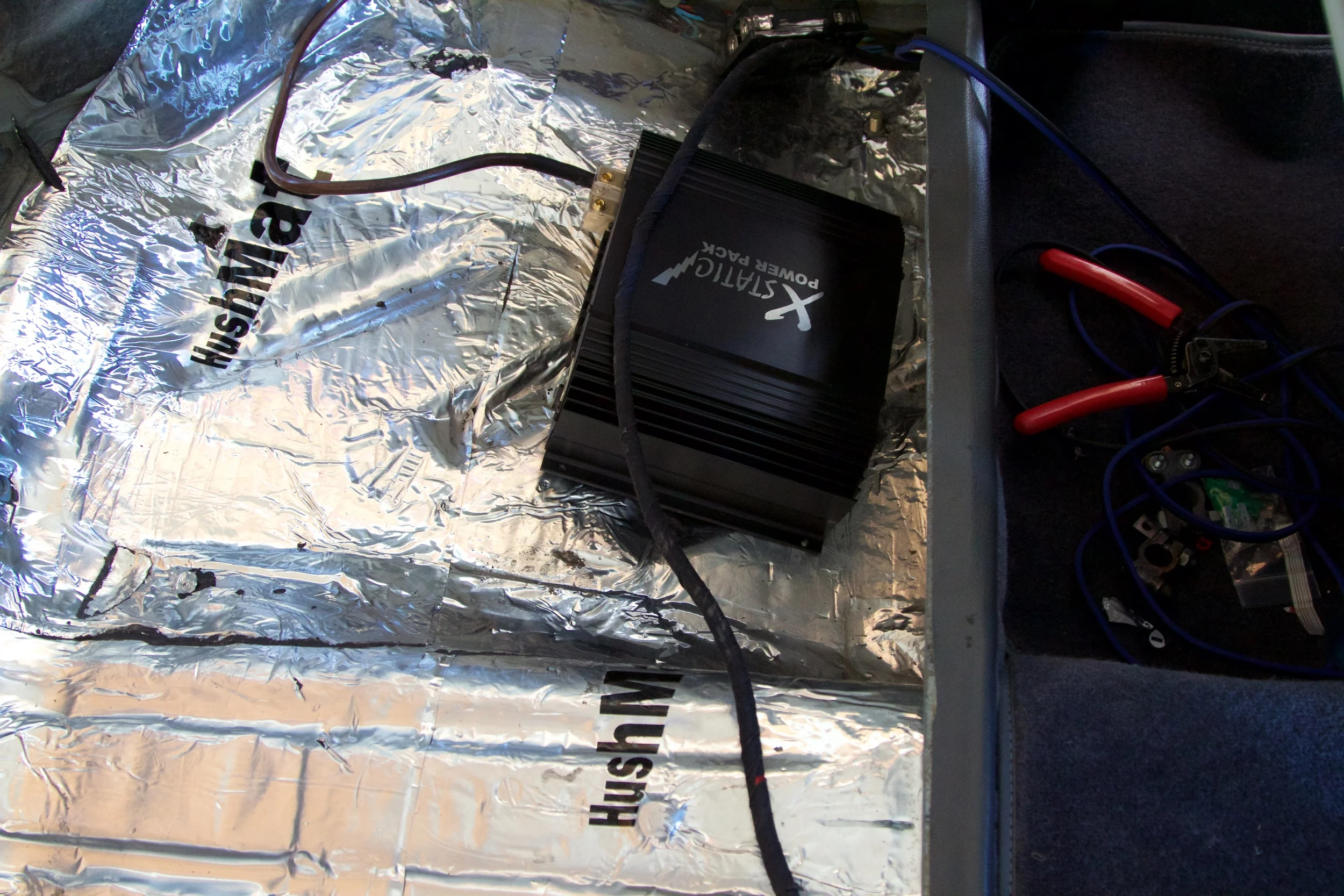 BMW 2002 Audio Install 2604.jpg