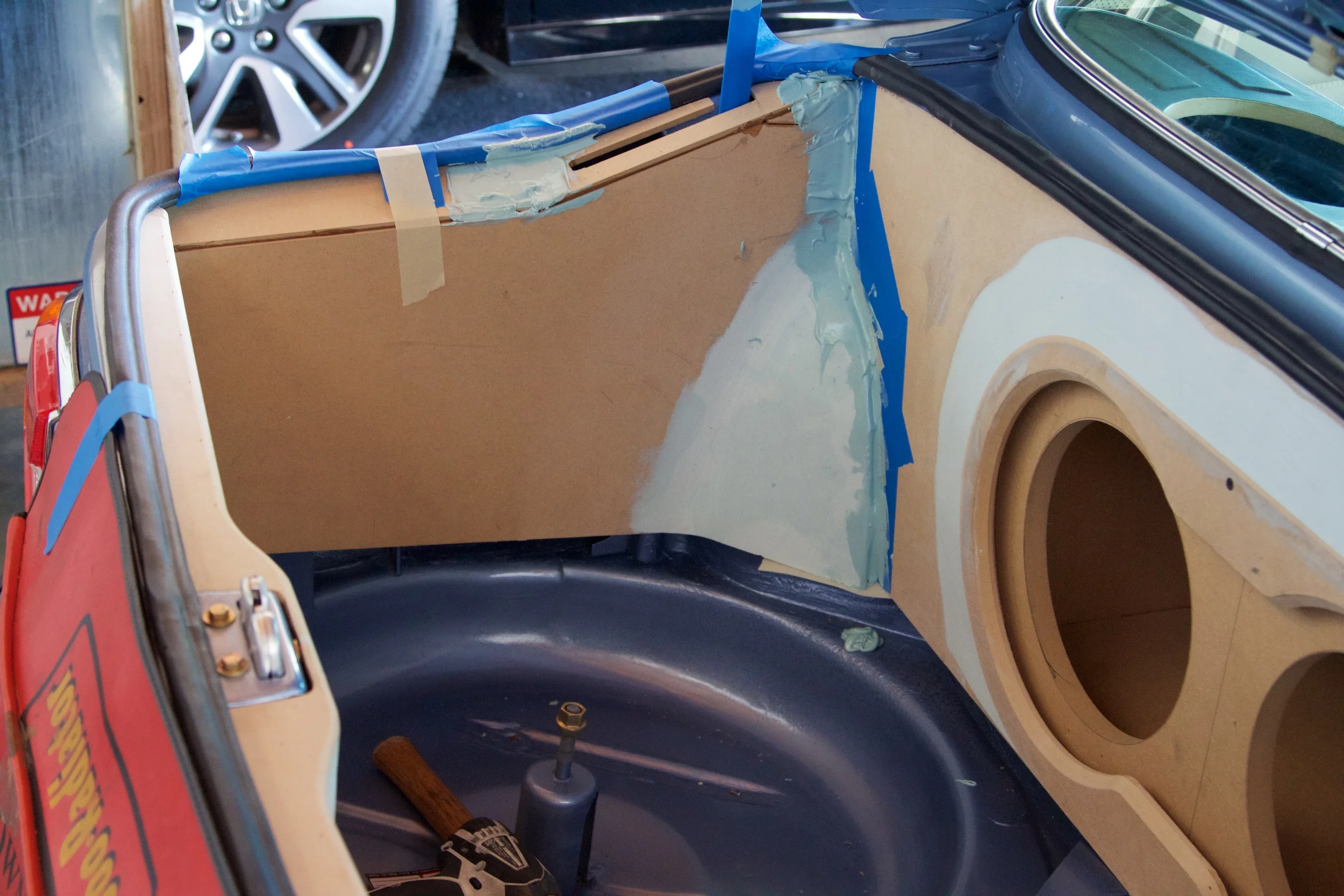BMW 2002 Audio Install 2589.jpg