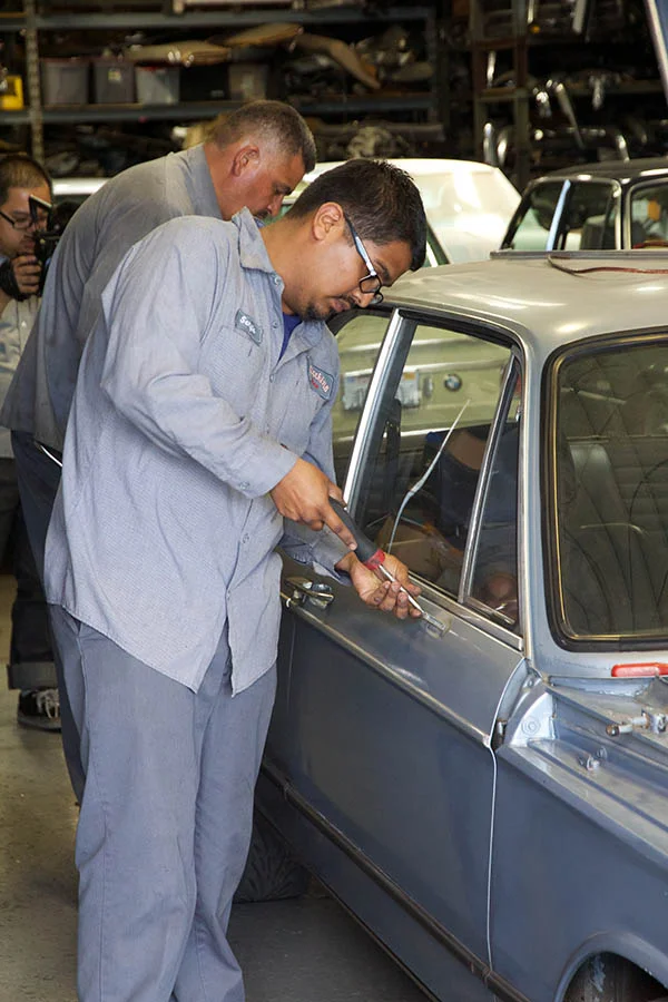 Clarion Builds BMW 2002 CoupeKing Teardown 13214.jpg