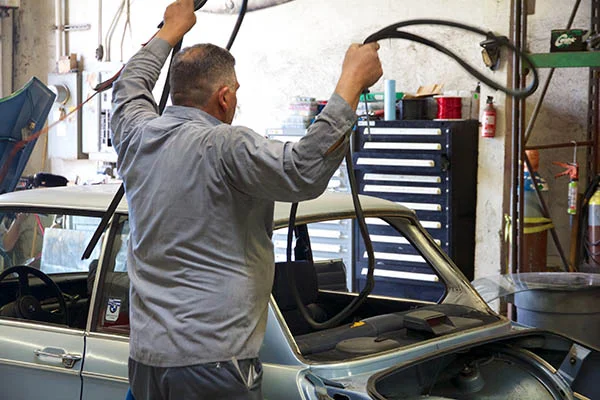 Clarion Builds BMW 2002 CoupeKing Teardown 13219.jpg