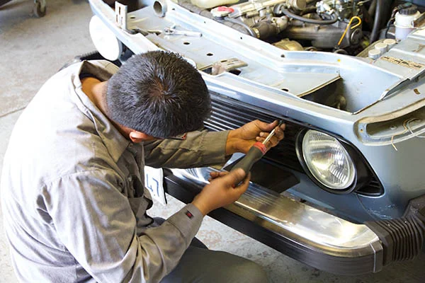 Clarion Builds BMW 2002 CoupeKing Teardown 13233.jpg