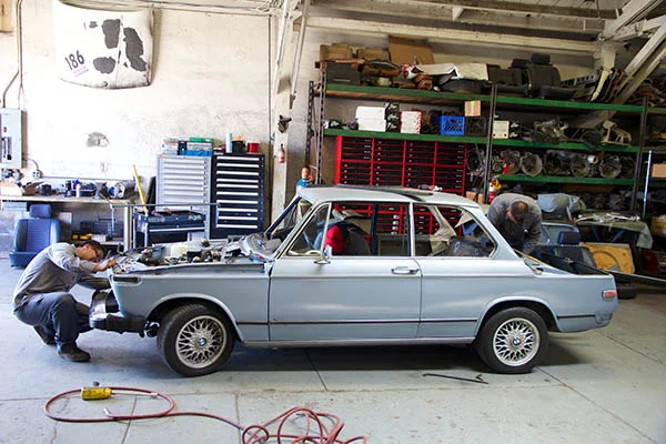Clarion Builds BMW 2002 CoupeKing Teardown 13250.jpg