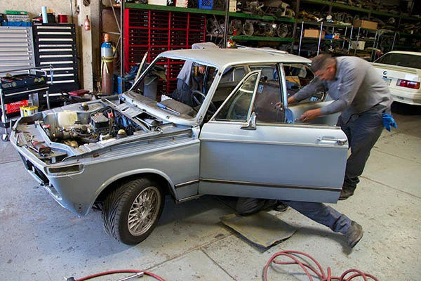 Clarion Builds BMW 2002 CoupeKing Teardown 13253.jpg